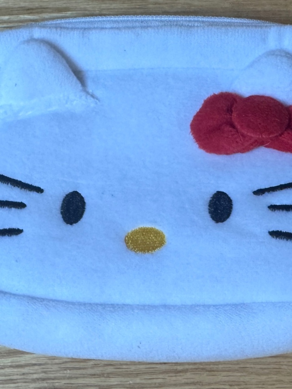 Fluffy White Zipper Makeup Brush Zipper Case Hello Kitty 8 X 5 X 1